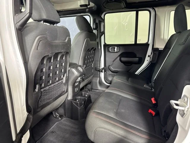 Used 2018 Bright White Clearcoat Jeep Unlimited Rubicon image 12