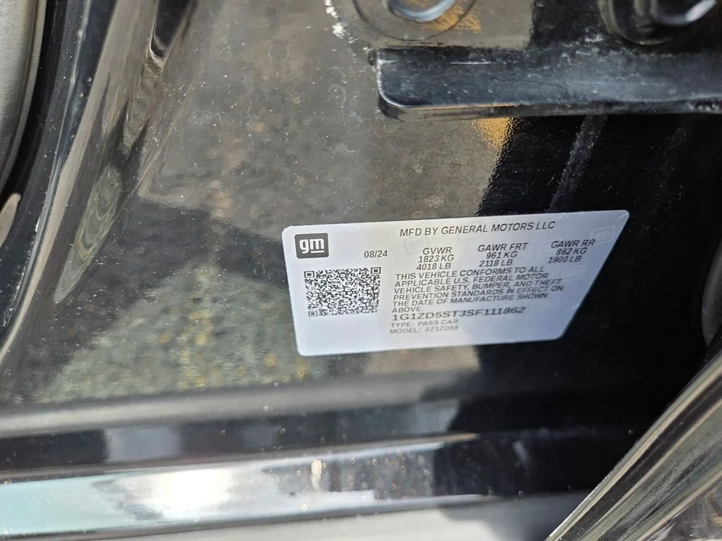 Used 2025 Black Chevrolet LT image 30