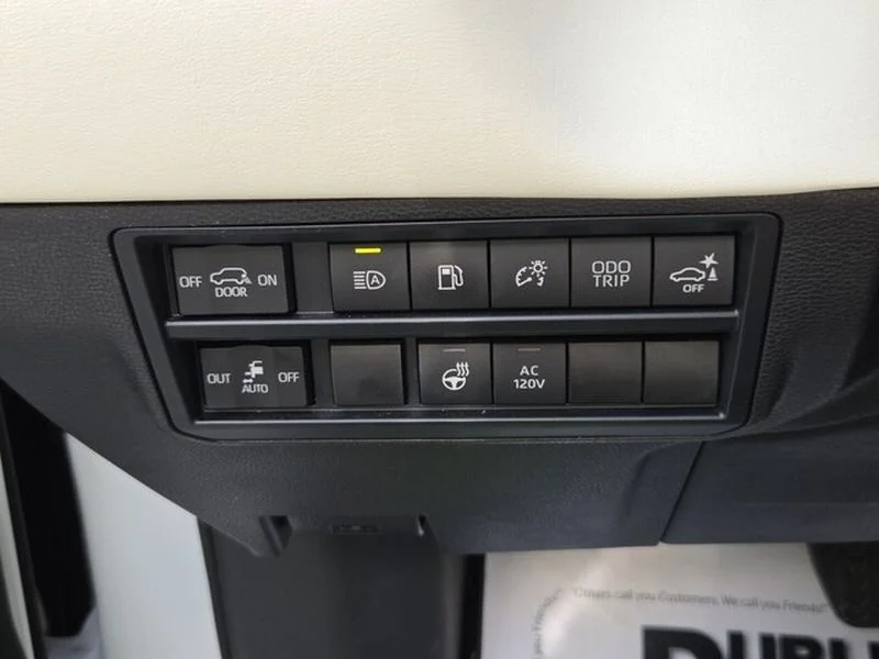 Used 2024 Wind Chill Pearl Toyota Capstone image 28