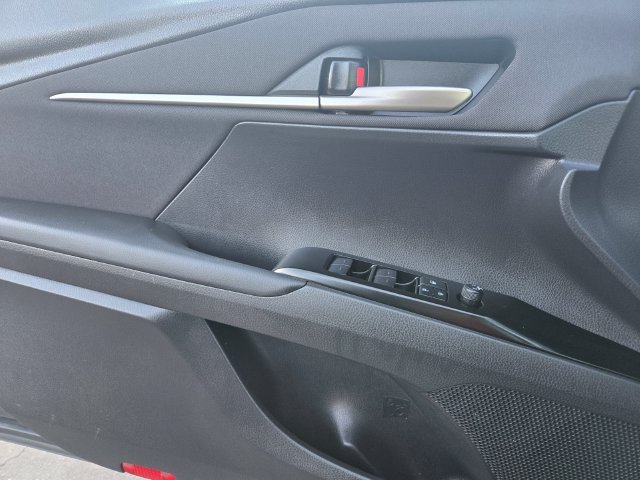 Used 2025  Toyota LE image 17