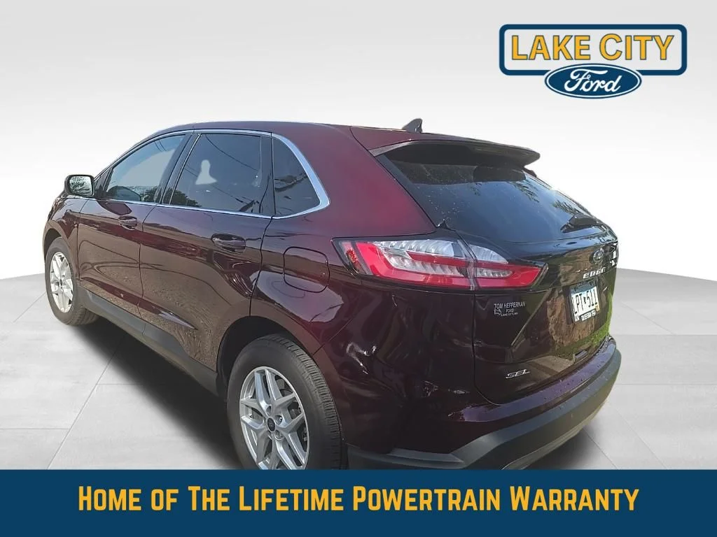 Used 2022 Burgundy Velvet Metallic Tinted Clearcoat Ford SEL image 2