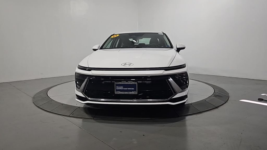 Used 2025 White Hyundai SEL image 10