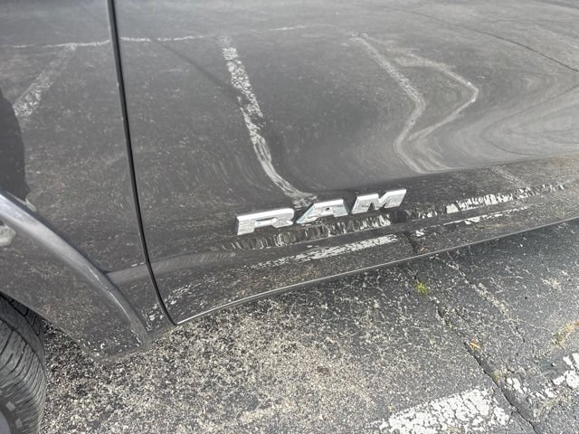 Used 2019 Granite Crystal Metallic Clearcoat Ram Laramie image 17
