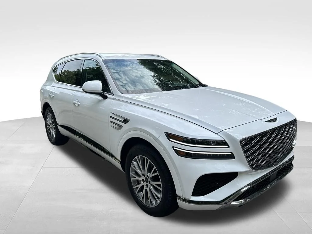 Used 2025 White Genesis 2.5T image 8