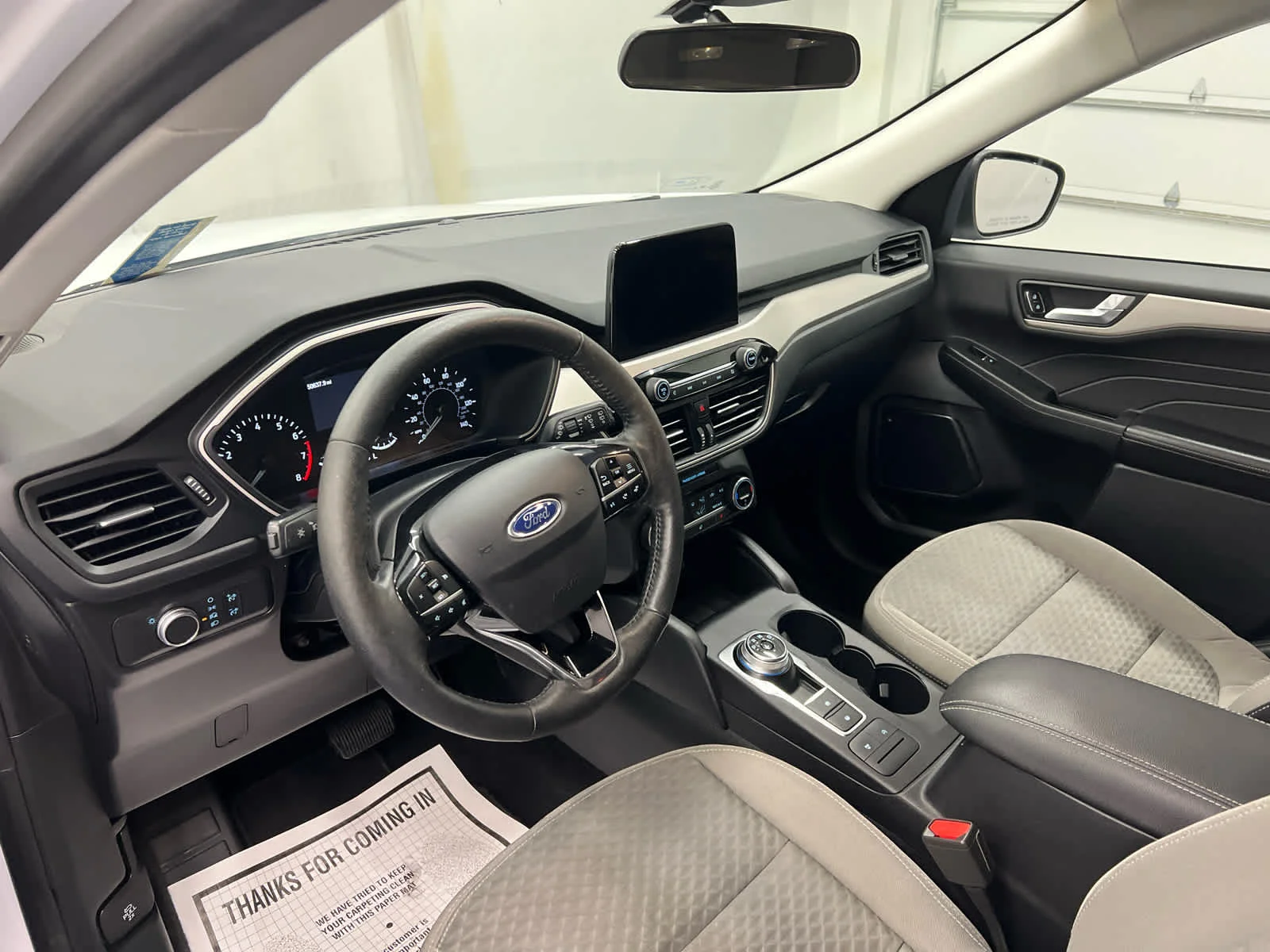 Used 2021 Oxford White Ford SE image 10