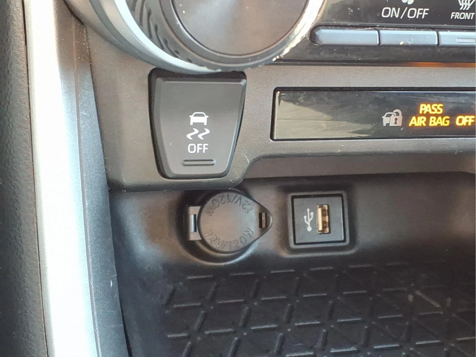 Used 2024 White Toyota LE image 16