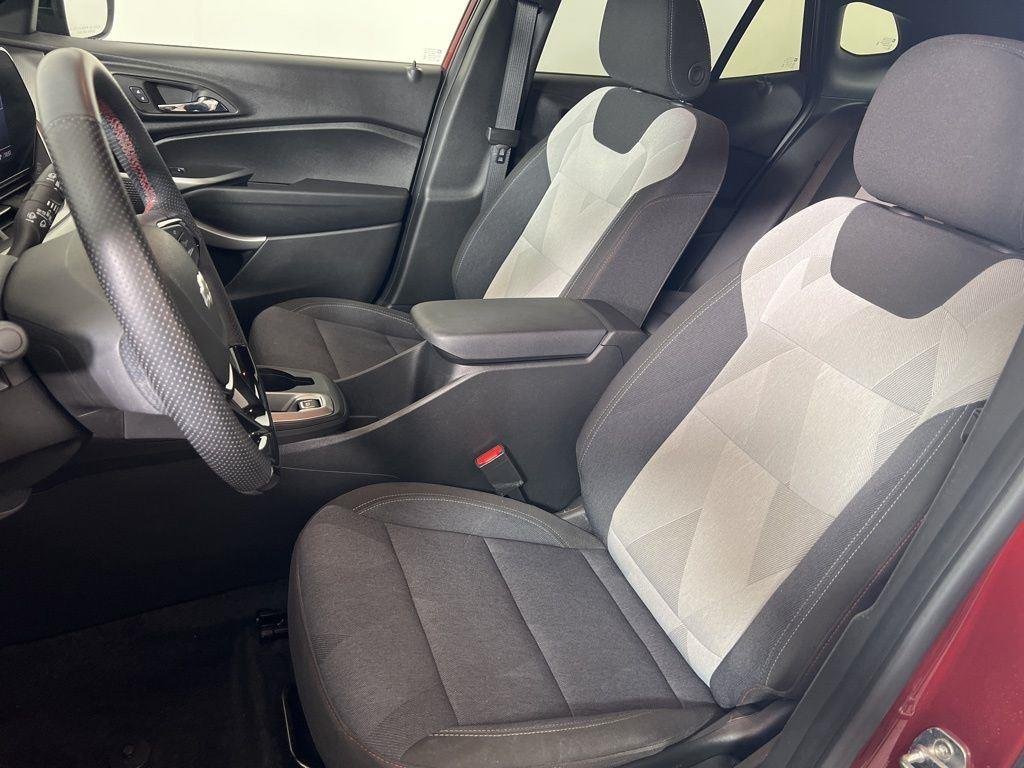 Used 2024 Crimson Chevrolet 1RS image 5