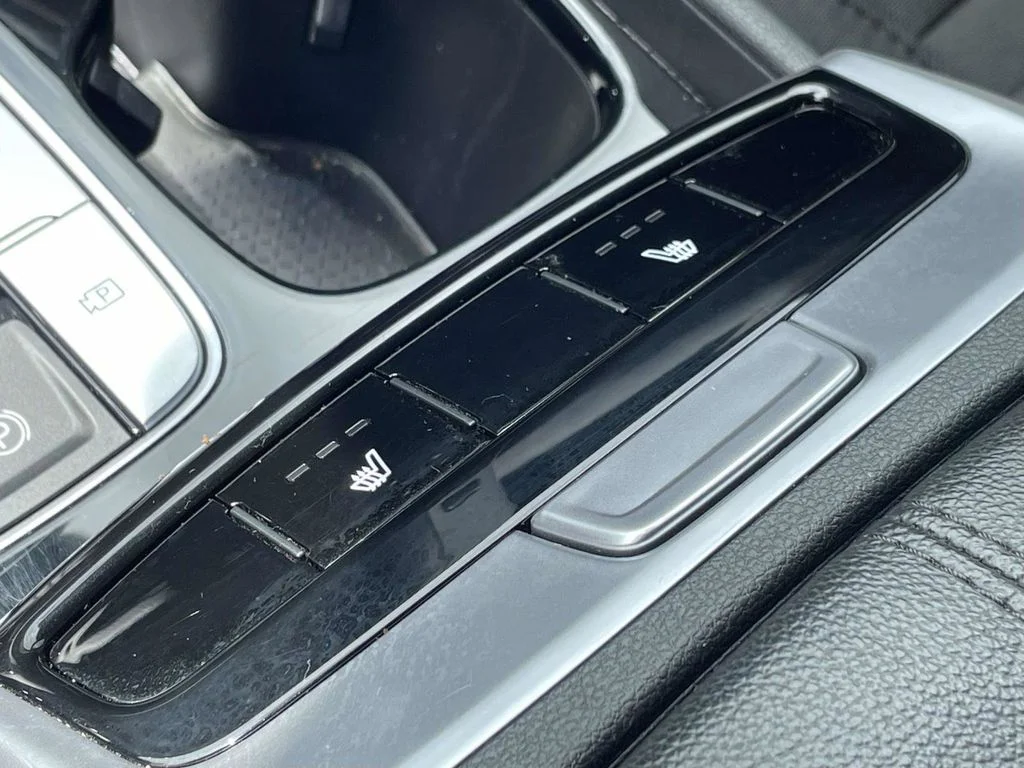 Certified Used 2024 White Hyundai SEL image 18