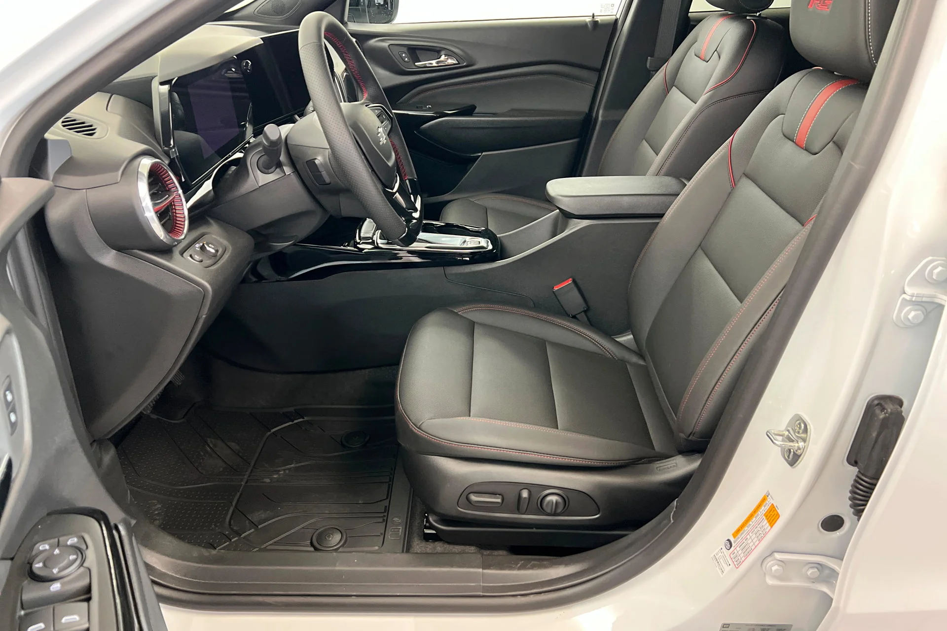 2026 Chevrolet Trax RS - Photo 17