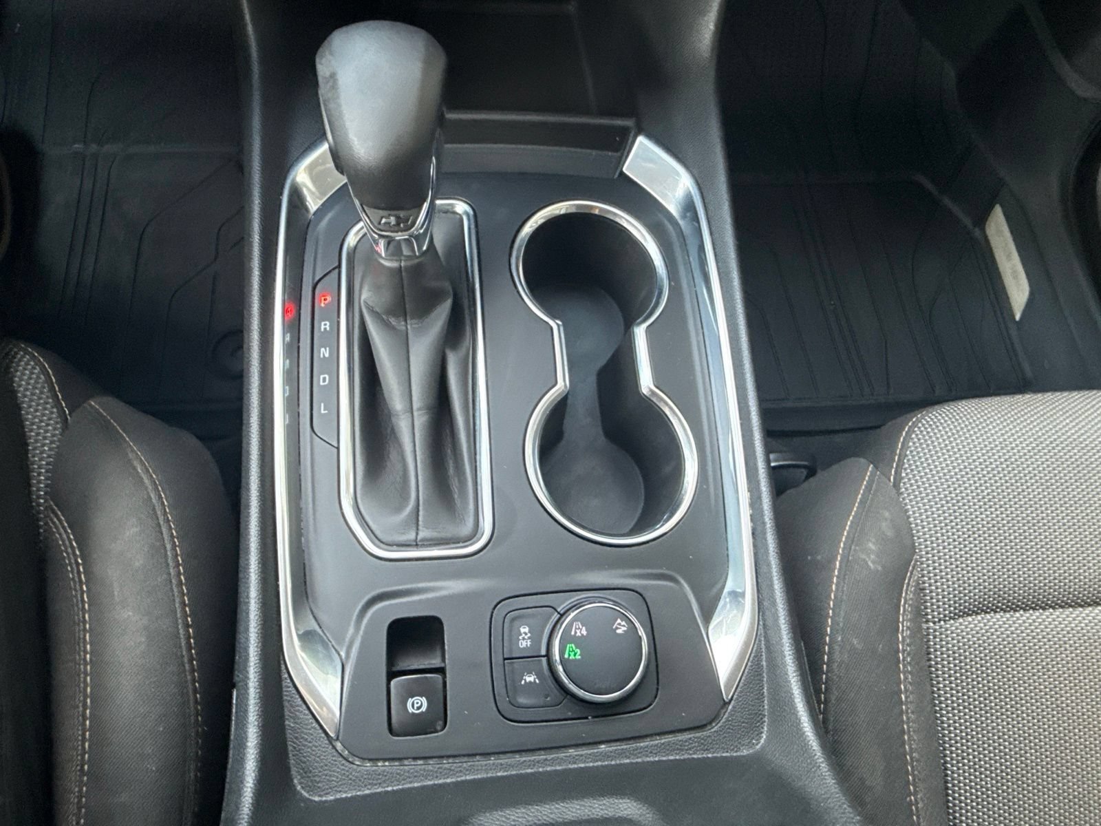 Used 2021 Graphite Metallic Chevrolet LT with Safety Assist image 28