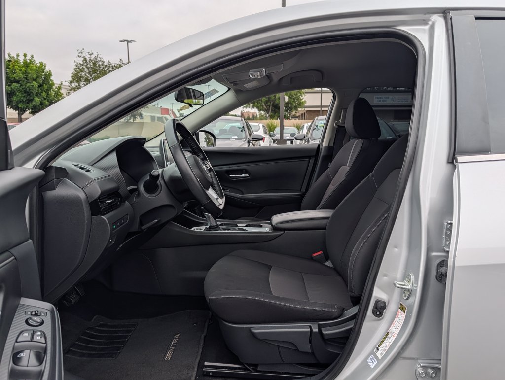2022 Nissan Sentra SV - Photo 10