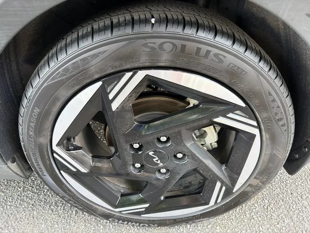 Used 2025 Black Kia EX image 19