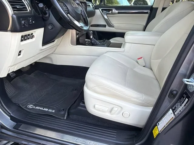 Used 2020 Gray Lexus GX 460 Premium image 9