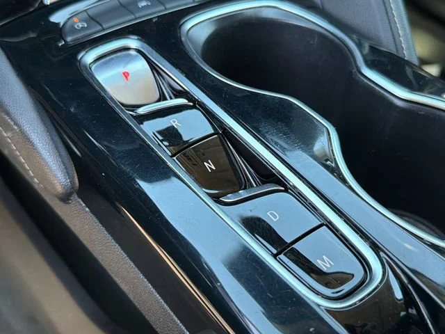 Used 2021 Satin Steel Metallic Buick Essence image 32