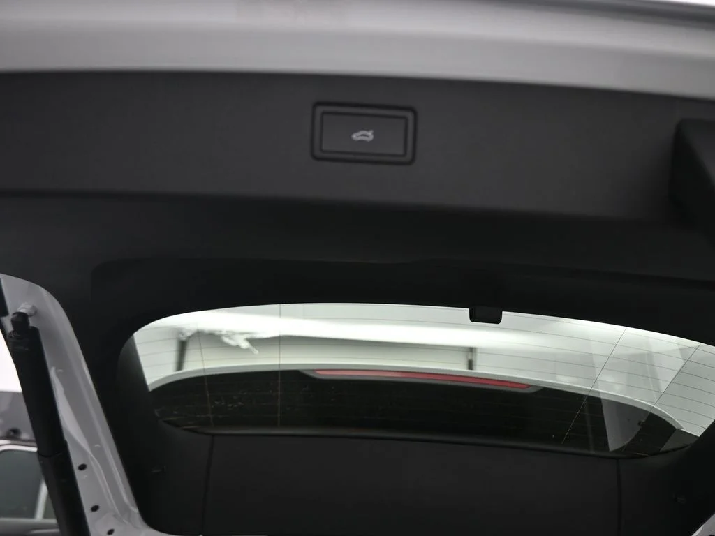 2026 Volkswagen Tiguan SE - Photo 41