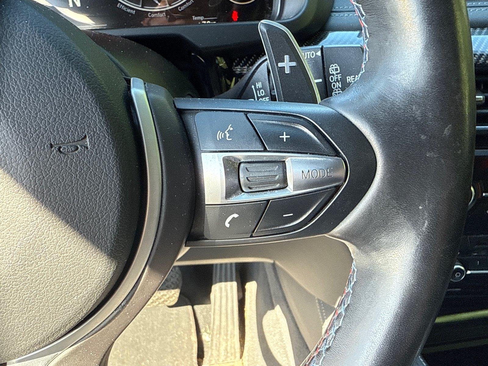 Used 2018 Black Sapphire Metallic BMW  image 15