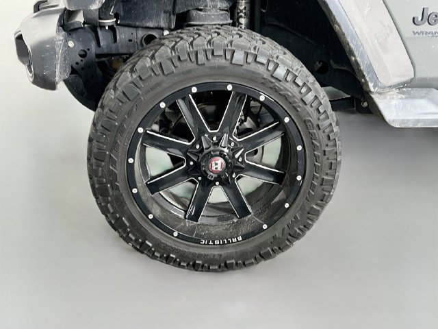 Used 2019 Gray Jeep Unlimited Sahara image 8