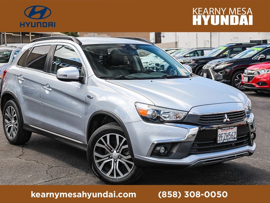 2017 Mitsubishi Outlander Sport 2.4 SEL 2WD CVT's photo