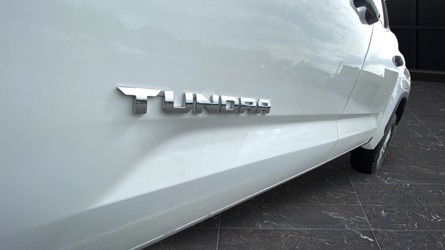 Used 2024 Ice Cap Toyota SR5 image 31