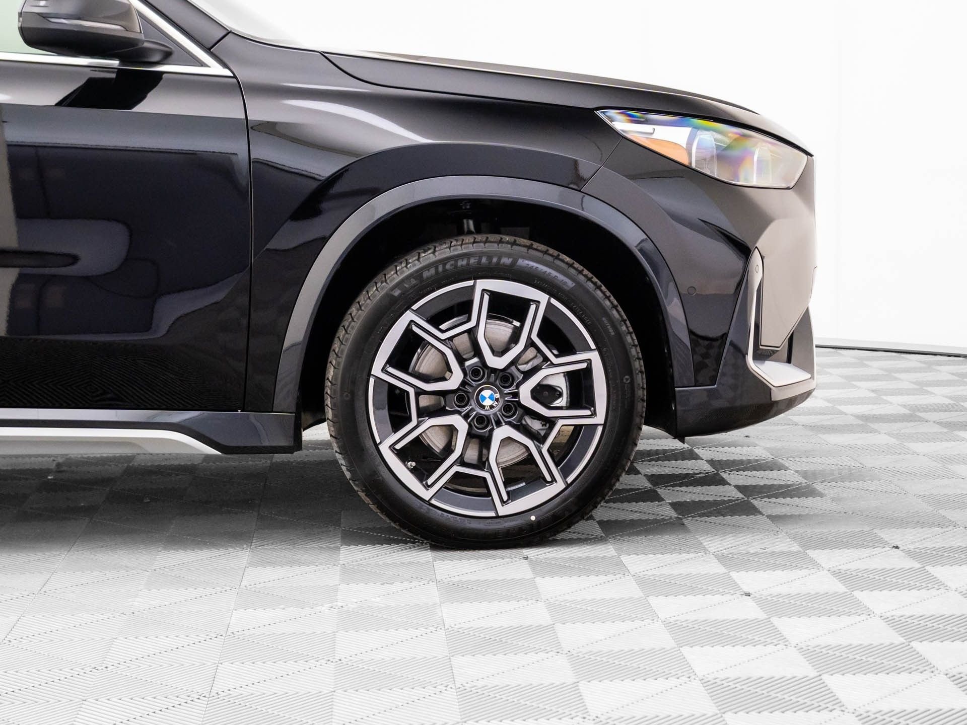 New 2026 Jet Black BMW xDrive28i image 36