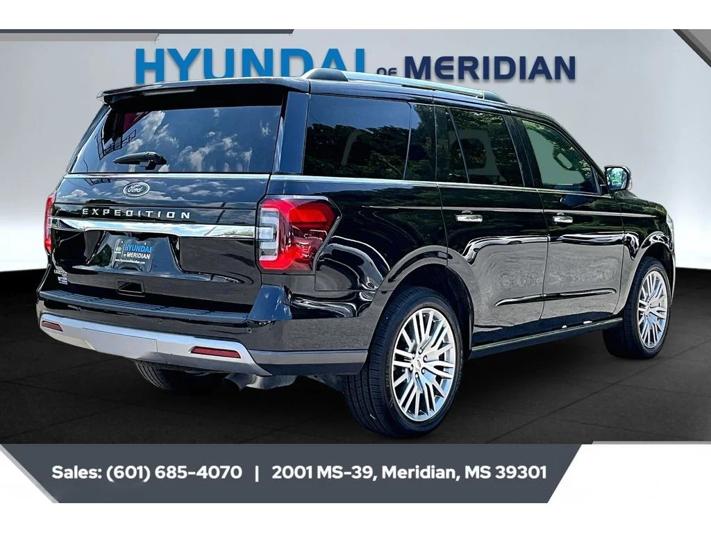 Used 2024 AGATE BLACK METALLIC Ford Limited image 11