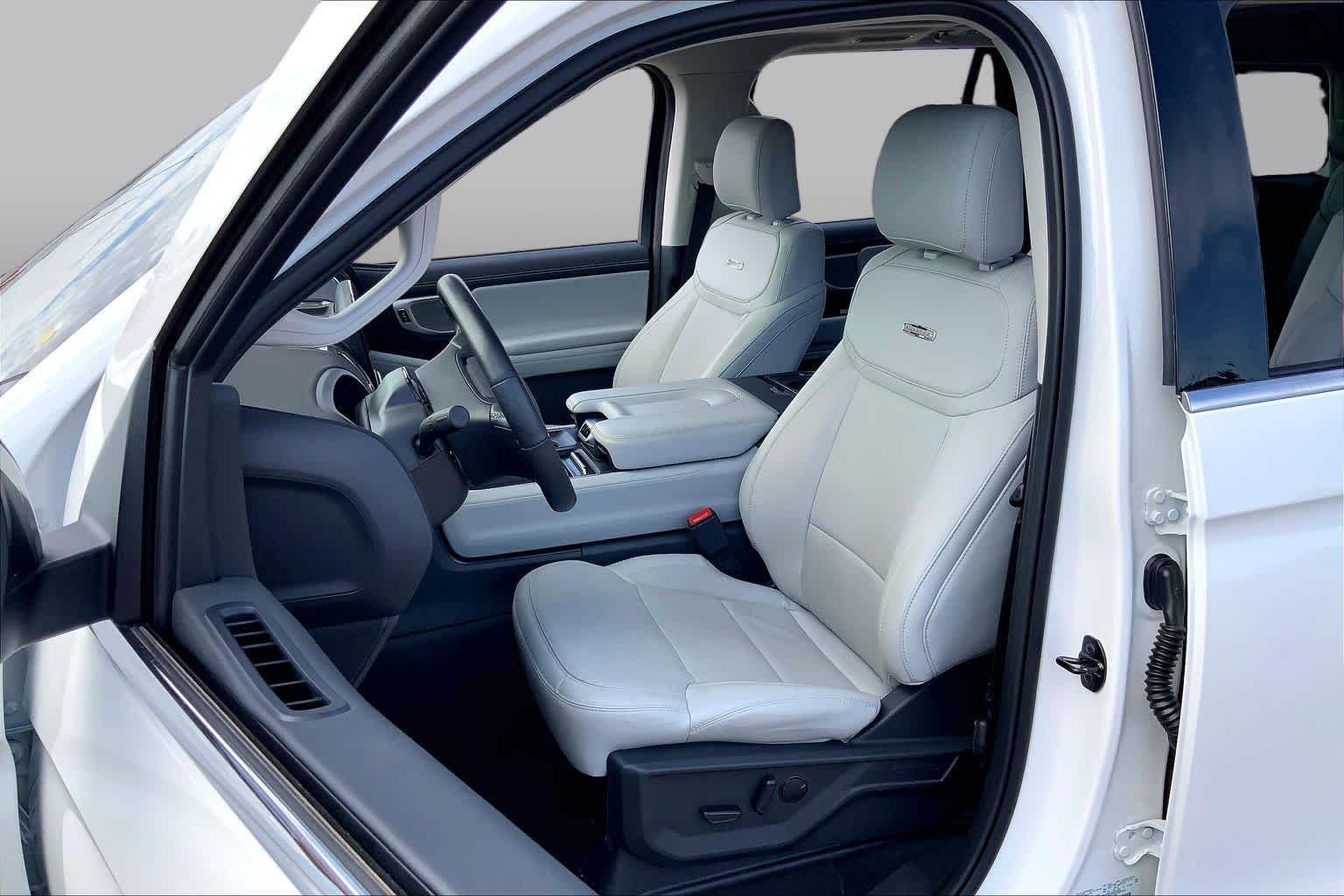 Pre-Owned 2025 Ford Expedition Platinum
