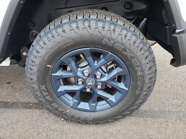 New 2026 Bright White Clear-Coat Exterior Paint Jeep 85th Anniversary image 22