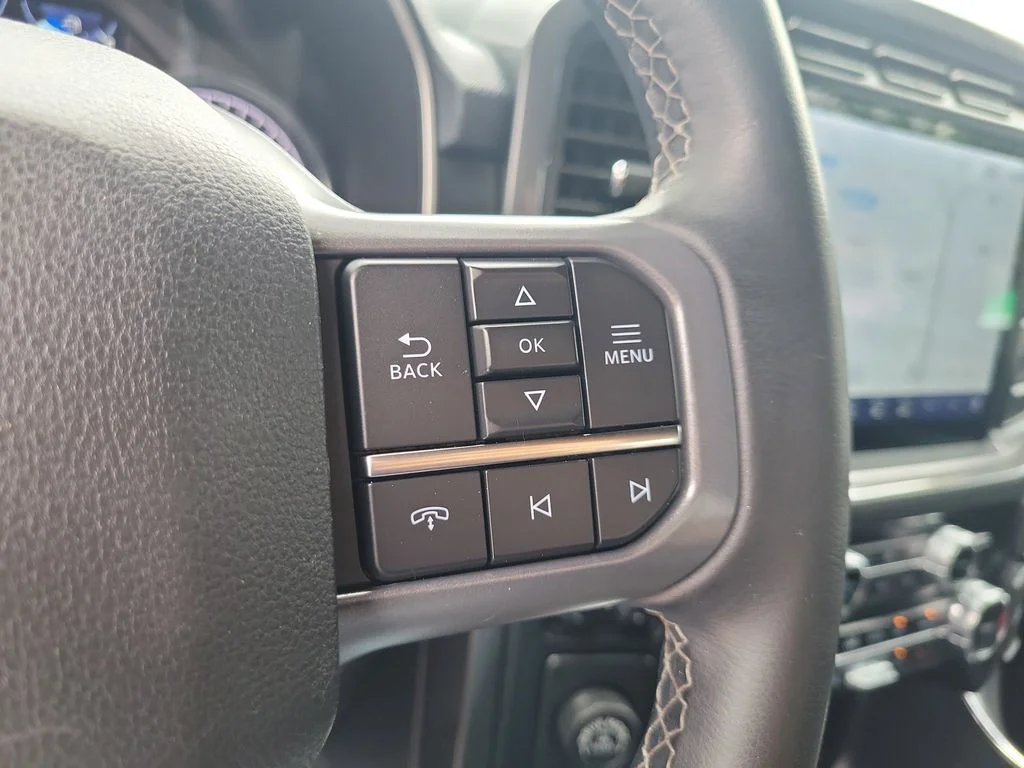 Used 2023 Black Ford XLT image 18