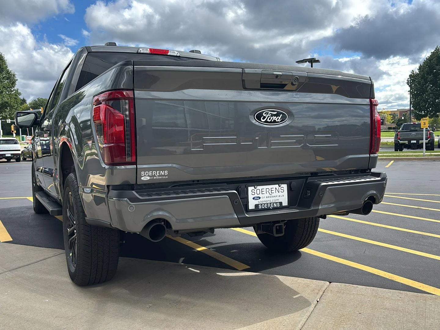 New 2026 Carbonized Gray Metallic Ford XLT image 27