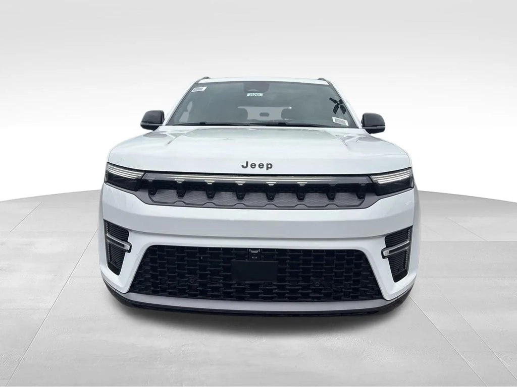 New 2026 Bright White Clear-Coat Exterior Paint Jeep Grand Wagoneer image 8