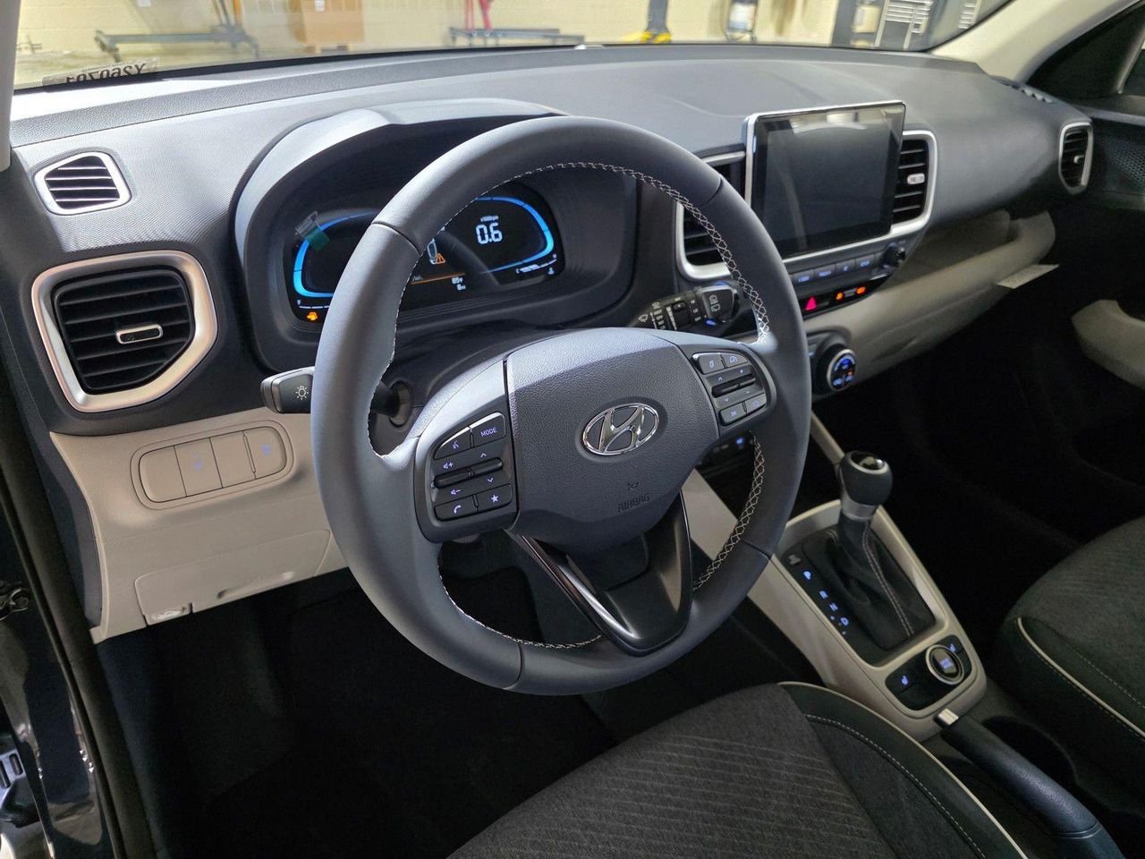 New 2026 Denim w/White Roof Hyundai SEL w/Two-Tone Roof image 24