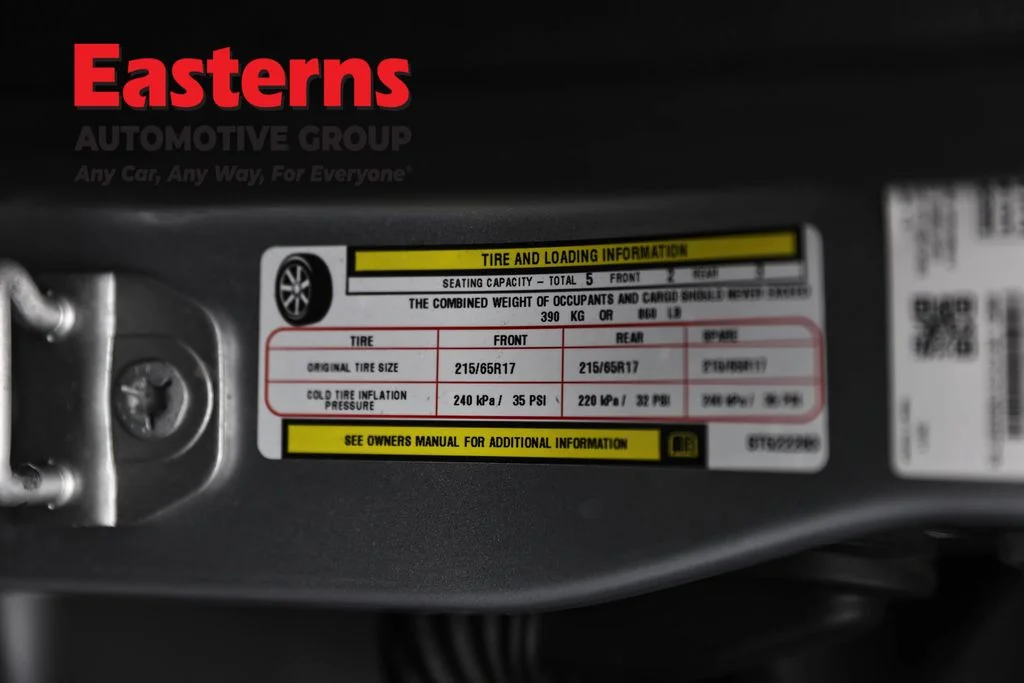 Used 2025 Silver Jeep Trailhawk image 33