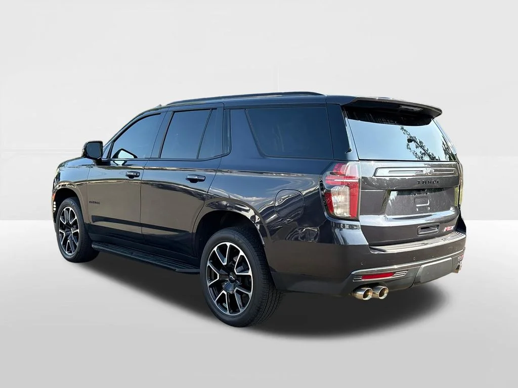 Used 2022  Chevrolet RST image 2