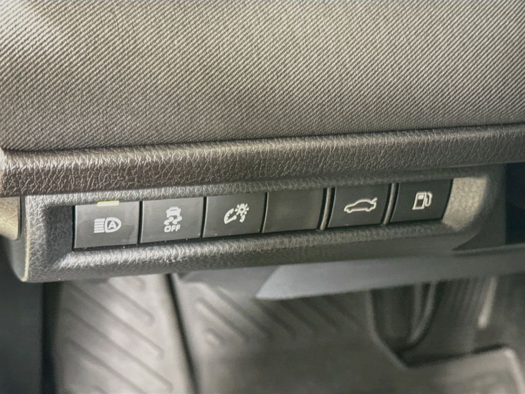 Used 2025 Midnight Black Metallic Toyota LE image 11