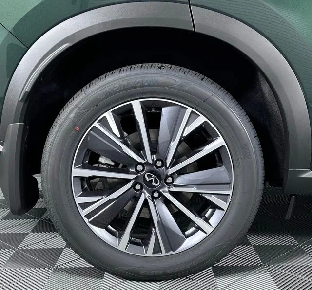 New 2027  INFINITI LUXE image 10