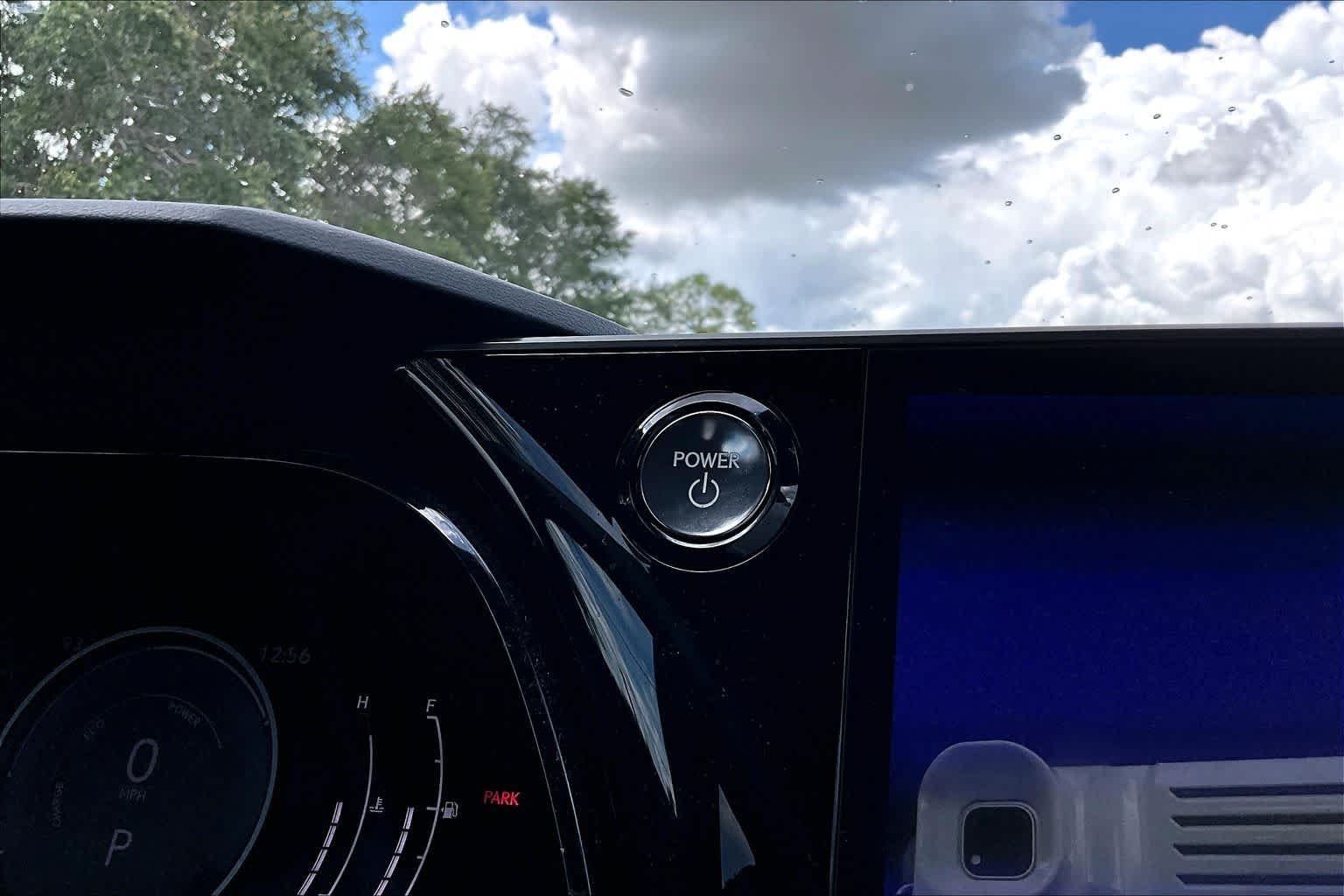 Used 2024 Eminent White Pearl Lexus Premium image 33