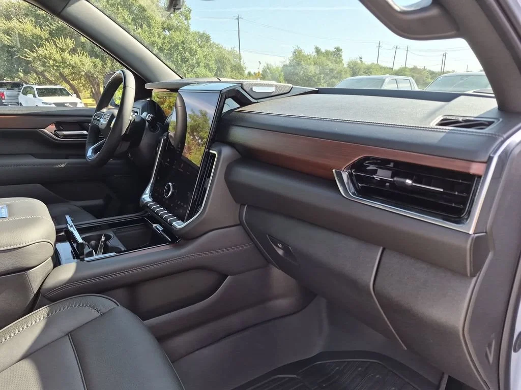 2026 GMC Yukon XL Denali - Photo 44