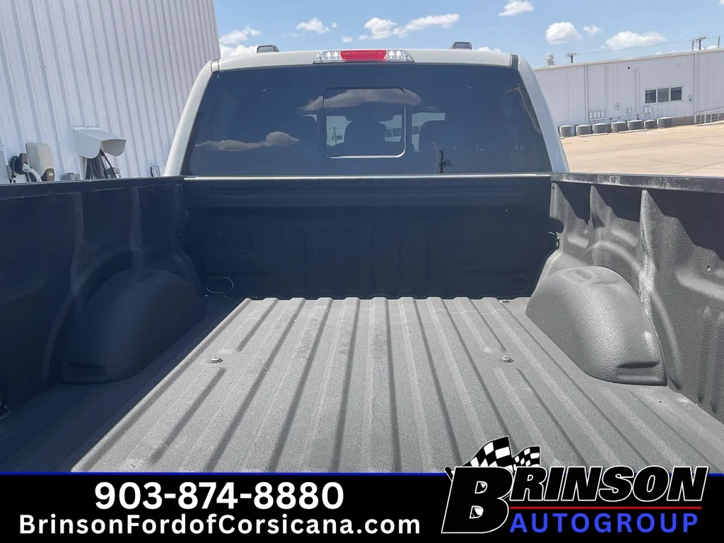 Used 2023 Avalanche Ford LARIAT image 9