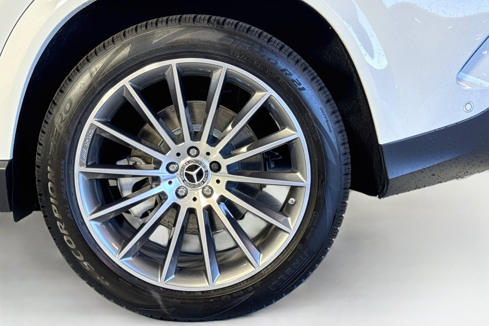 New 2026 Polar White Mercedes-Benz GLE 450 image 29