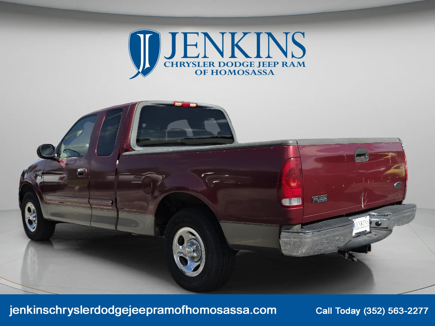 Used 2003 Red Ford  image 7