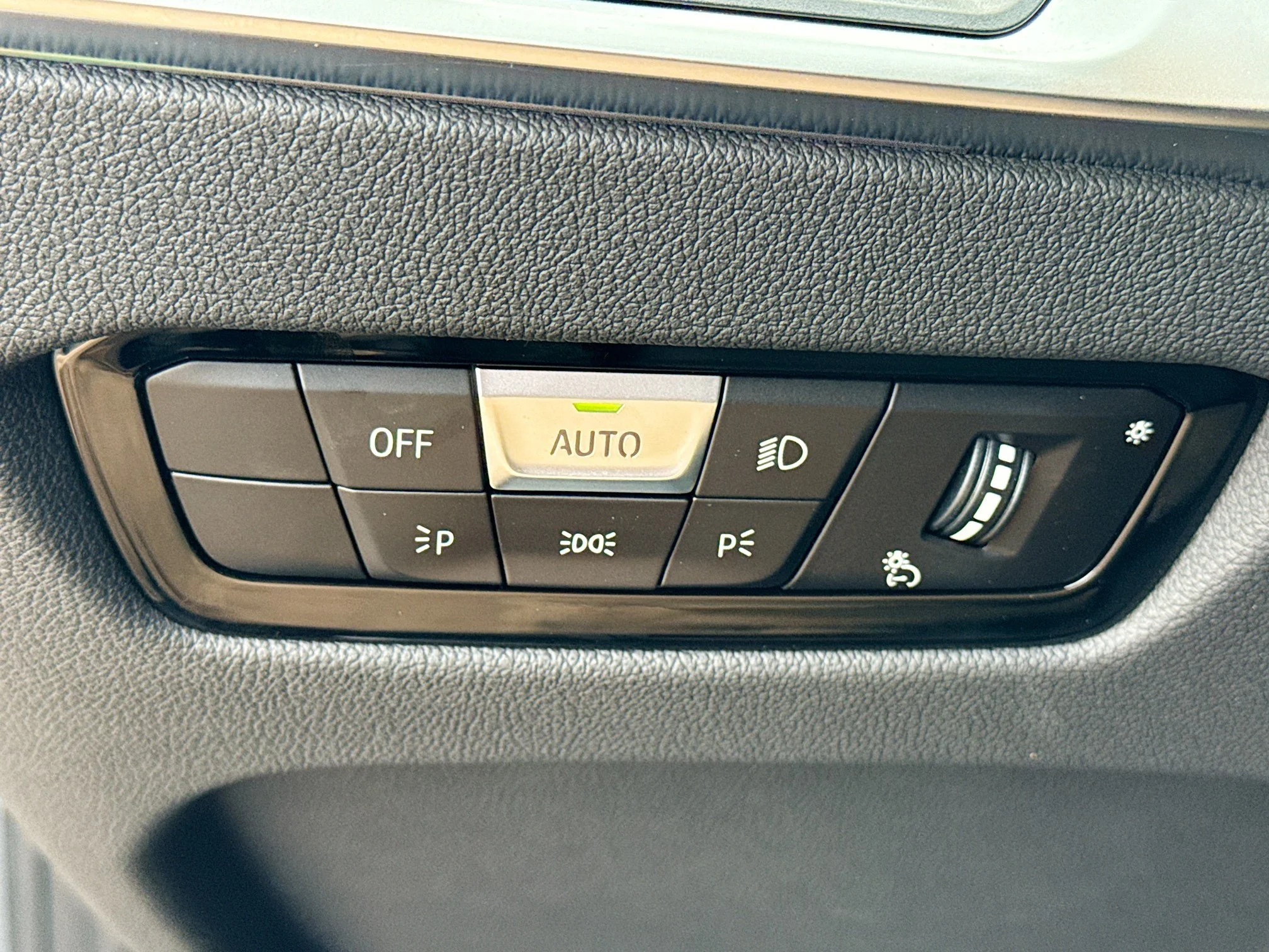 Used 2024 Skyscraper Grey Metallic BMW M340i xDrive image 35