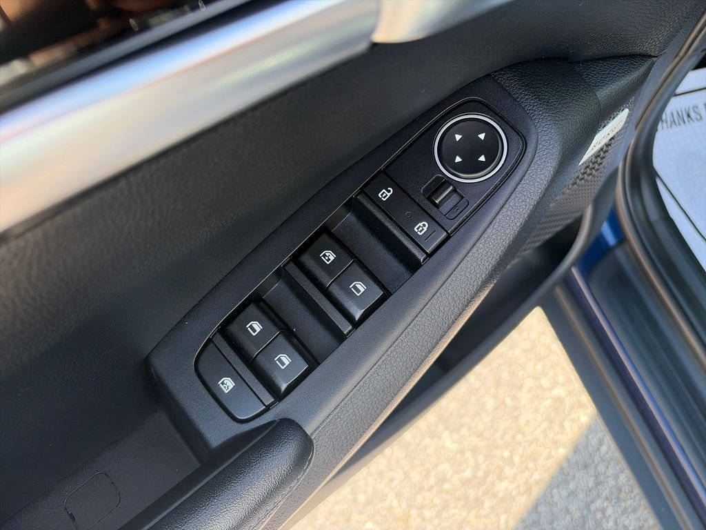 Used 2021 Blue Kia SX image 12