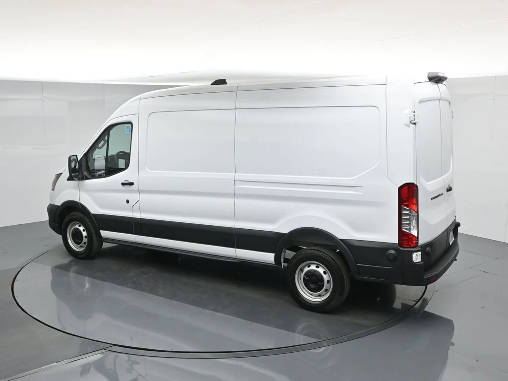 New 2026 Oxford White Ford Base image 40