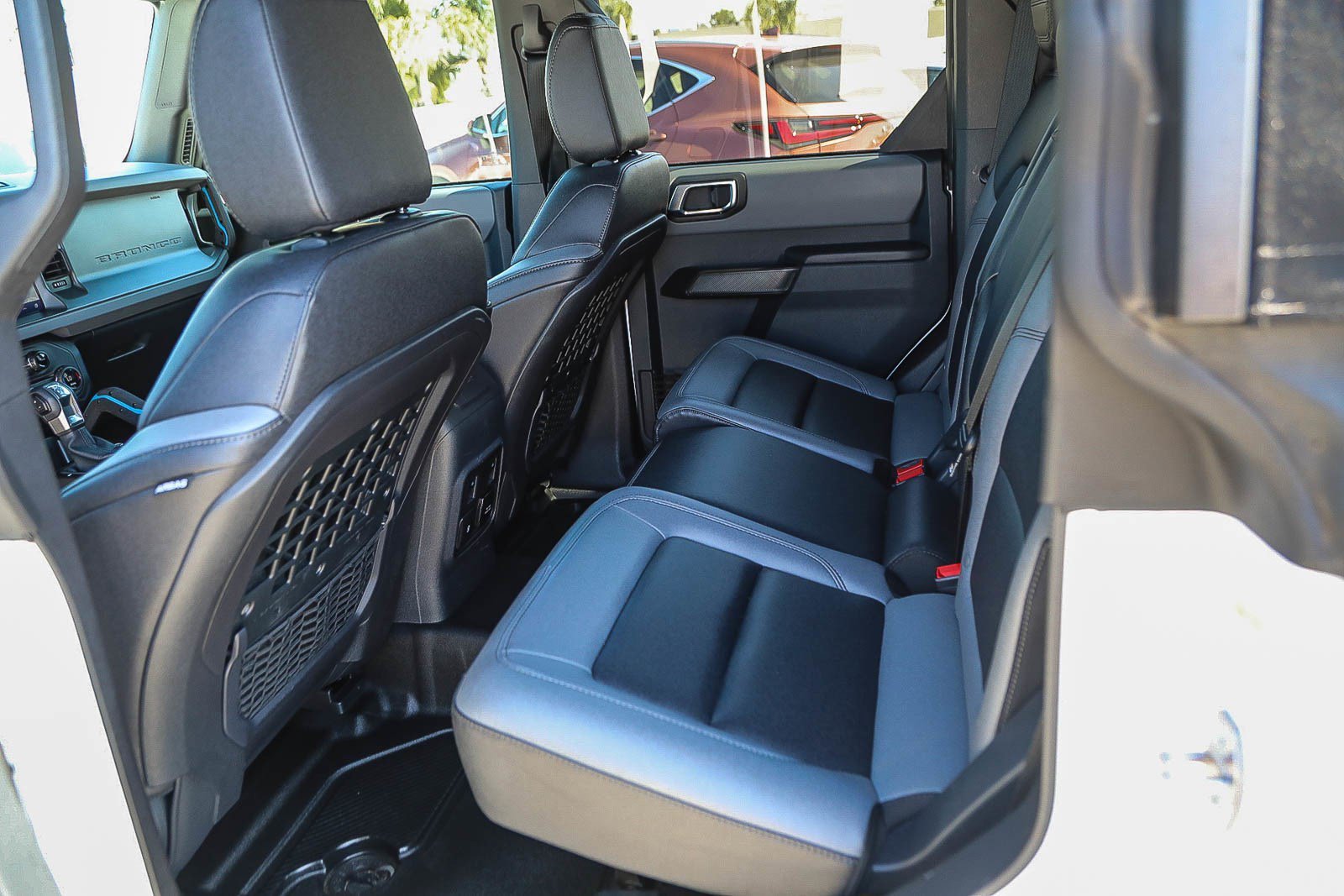 Used 2024 Oxford White Ford Black Diamond image 17