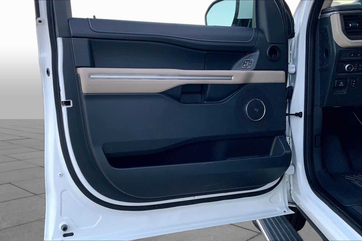 Used 2022 Oxford White Ford Limited image 22