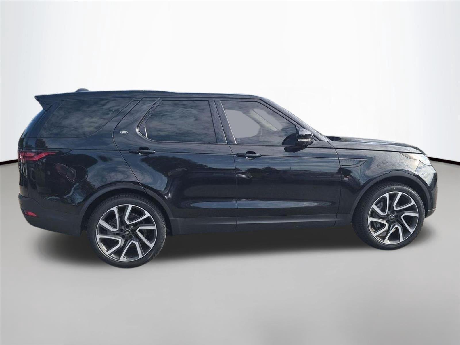 Used 2024 Santorini Black Metallic Land Rover S image 6