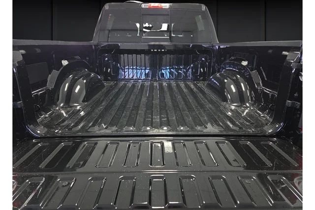 New 2026 Diamond Black Crystal Pearl-Coat Exterior Paint RAM Big Horn/Lone Star image 13