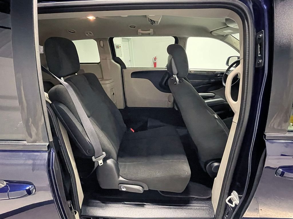 Used 2017 Blue Dodge SE image 21