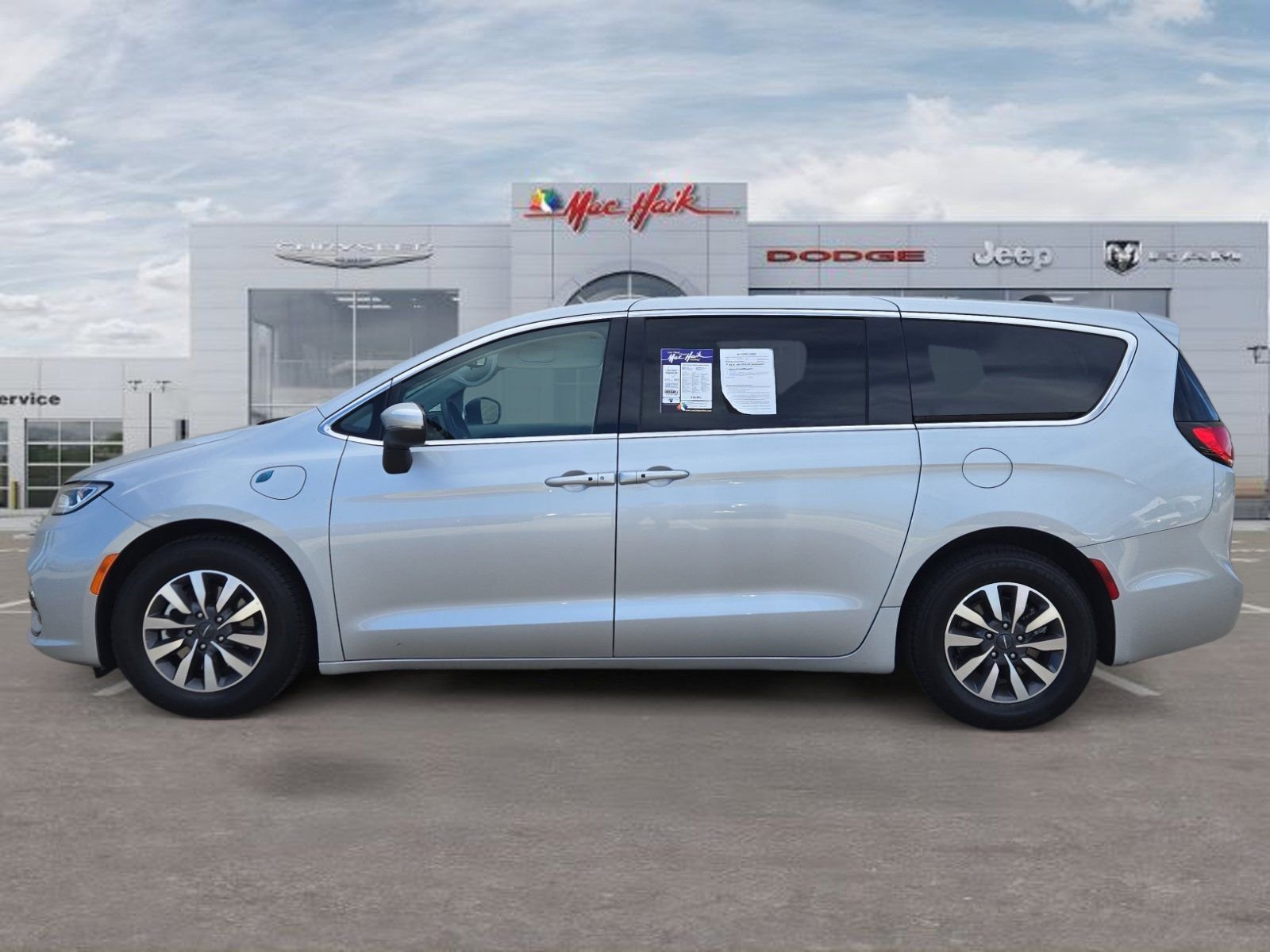 Certified 2023 Chrysler Pacifica Hybrid Touring L with VIN 2C4RC1L70PR618335 for sale in Georgetown, TX