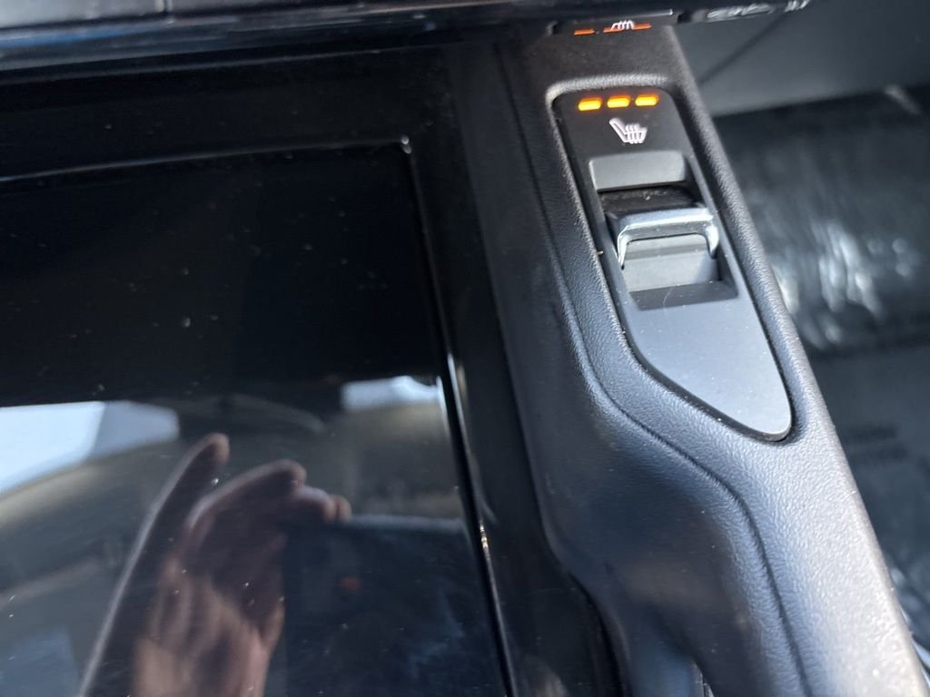Certified Used 2025 Silver Kia S image 30